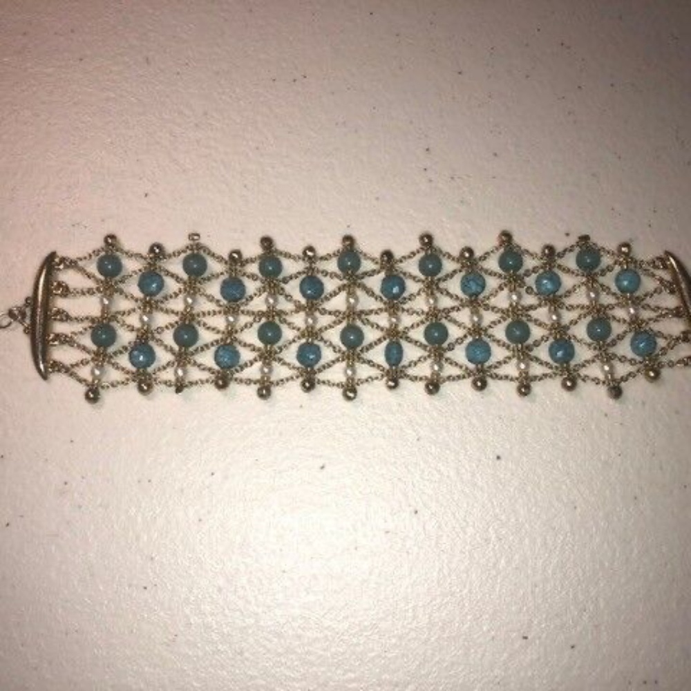 Gold & Turquoise beaded bracelet Vintage Y2K costume jewelry Avon Mark.